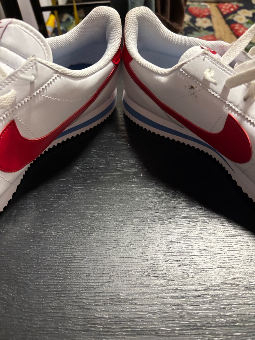 🔥⚡️Nike (Forrest Gump) Cortez White Sneakers with Red Swoosh⚡️🔥 - Picture 3 of 8